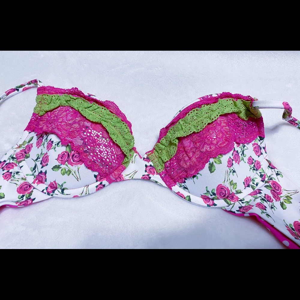 Beach Bunny Bikini Top